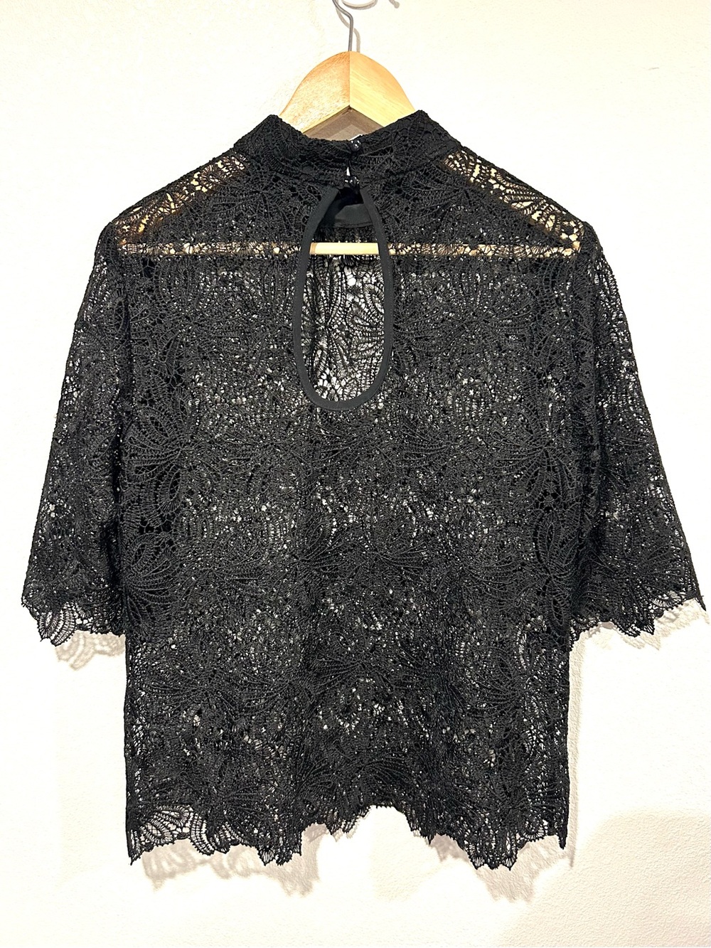 Trina Turk Black Lace High Neck Overlay Top Whimsigoth Witchy Boho Luxury Size M - Picture 3 of 5